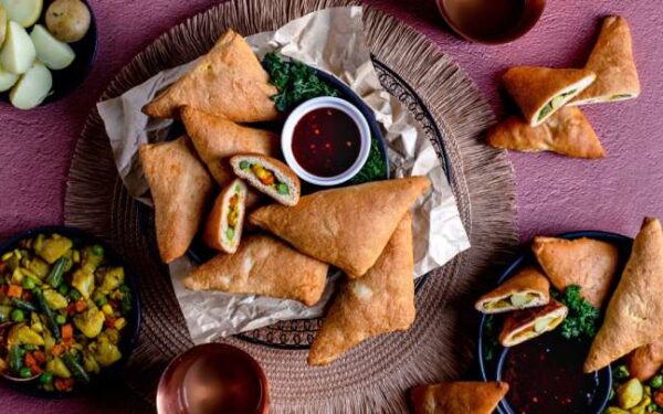 Easy Crescent Samosa (Indian Style Sandwiches)