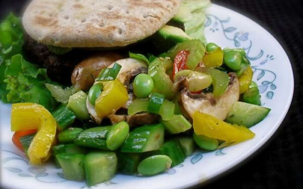 Fresh Edamame Vegetable Salad