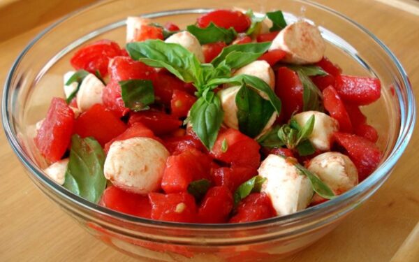 Fresh Tomato & Mozzarella Salad