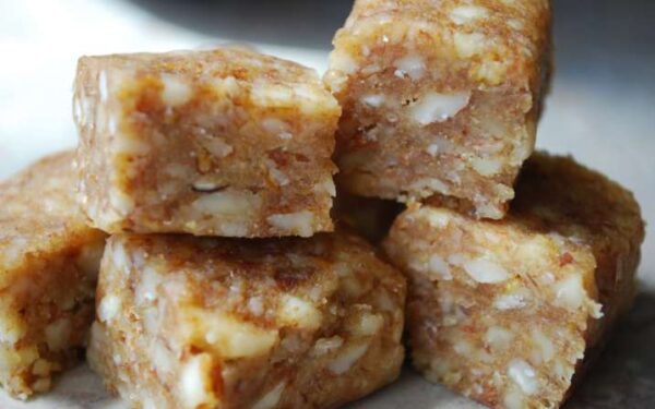 Larabar Copycat (Raw Food)