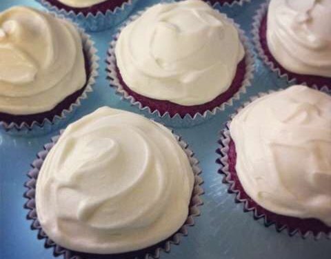 Red Velvet Cupcakes With Cream Cheese Frosting (Vegan)