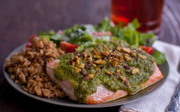 Salmon Fillets With Pesto and Pistachios