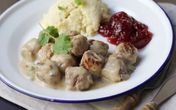 Swedish Meat Balls With Gravy (Vegan)