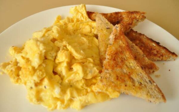 The Lady’s Perfect Scrambled Eggs ( Paula Deen )