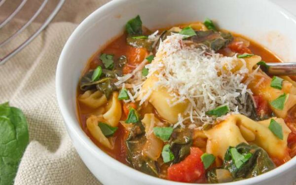 Tortellini Tomato Spinach Soup
